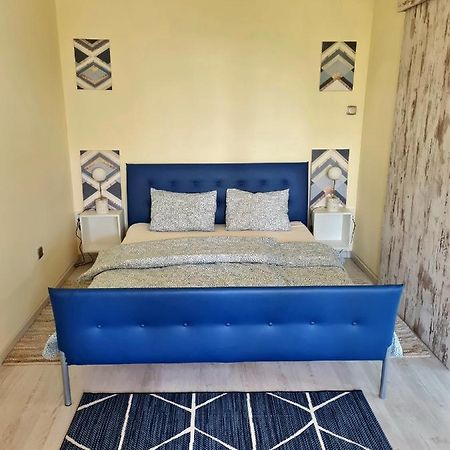 Stepin Apartment Kiskunfélegyháza Екстериор снимка